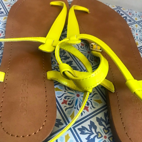 Slippers - Picture 4 of 6